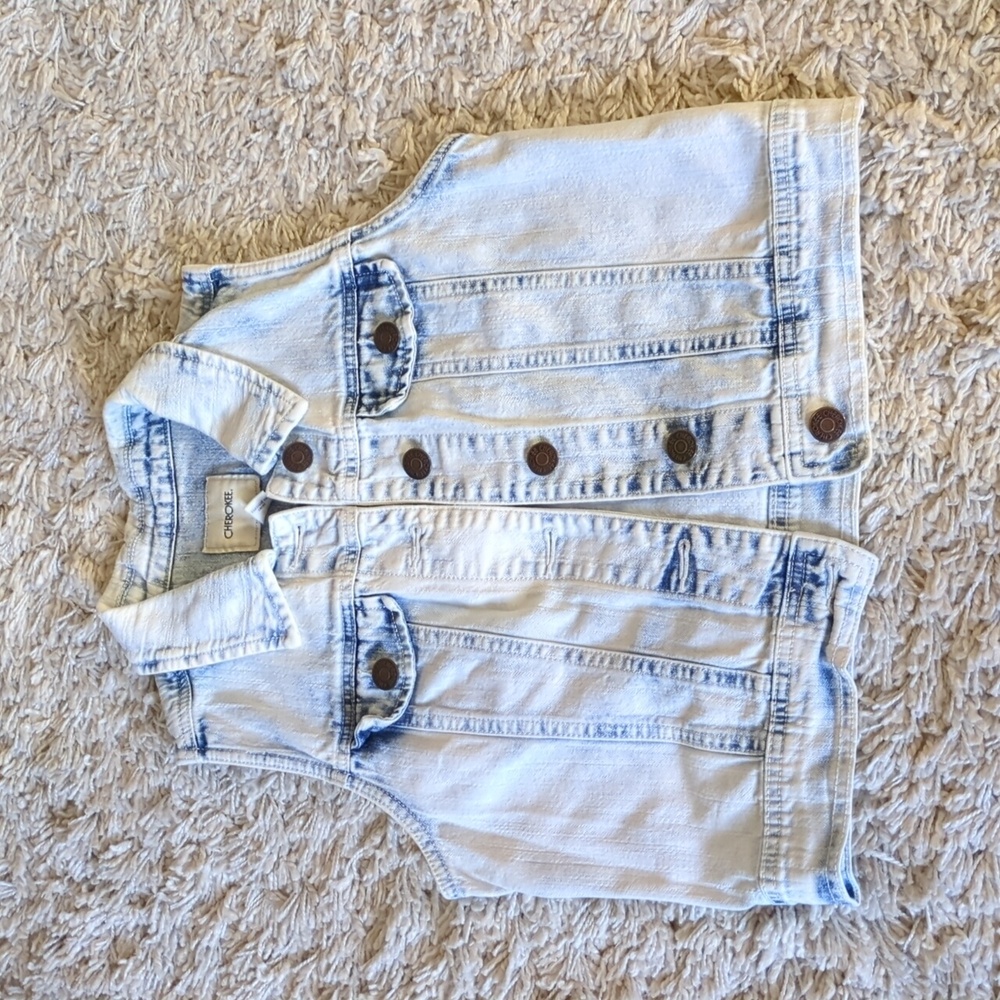 CHEROKEE Light Wash Denim Vest